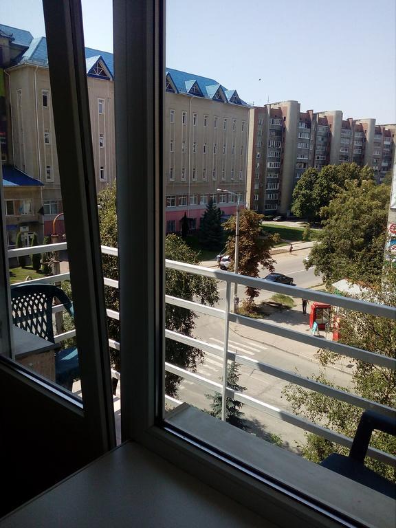 Apartment On Akademika Sakharova Ivano-Frankivszk Kültér fotó