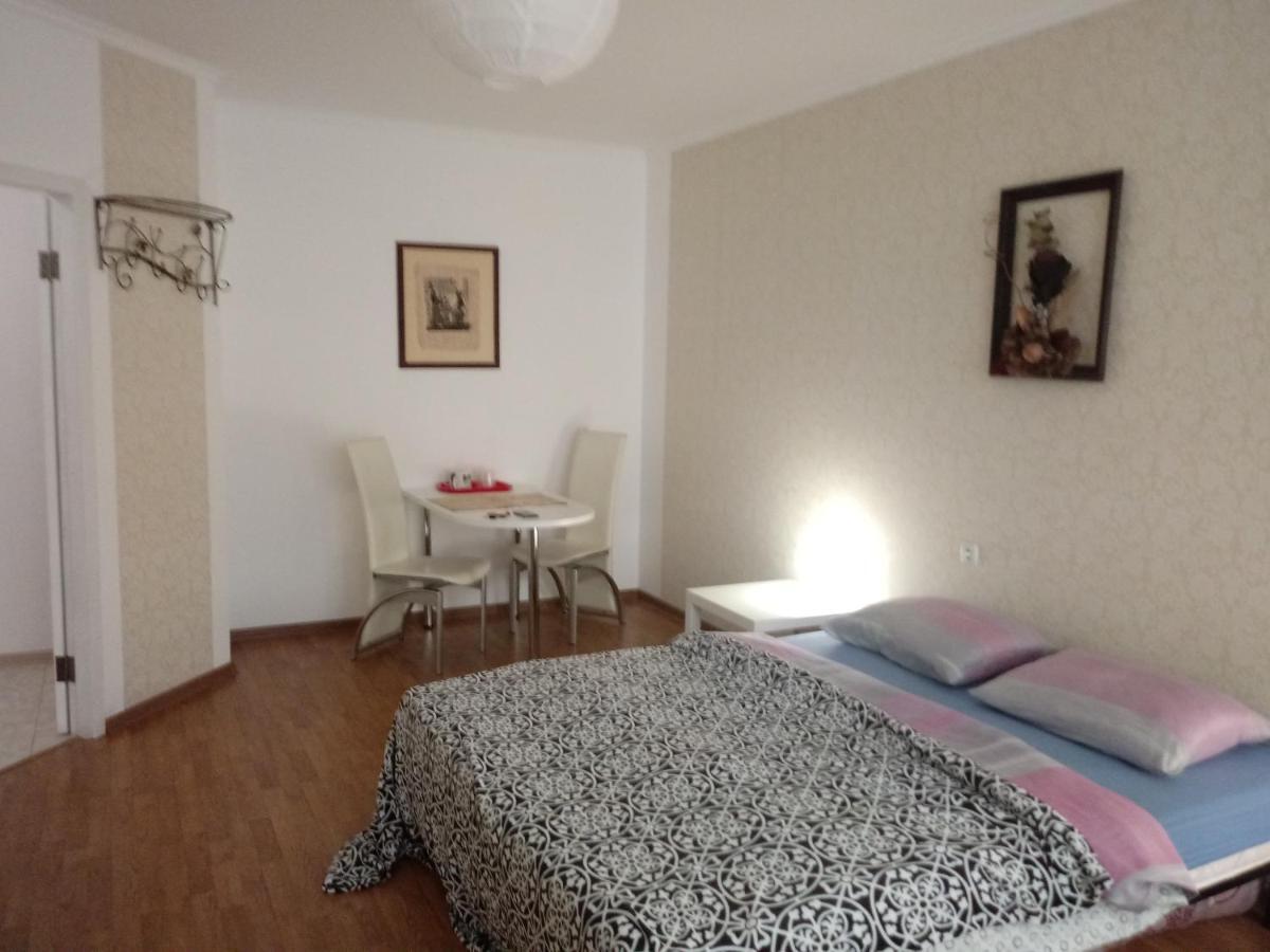 Apartment On Akademika Sakharova Ivano-Frankivszk Kültér fotó